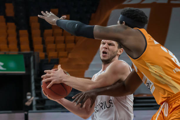 一直以来都 一直以来都