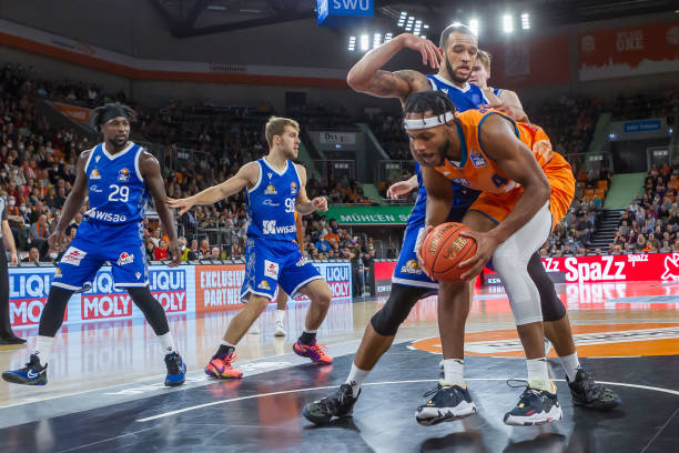 通过精准的 通过精准的